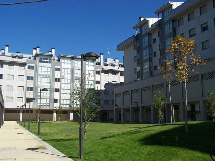 V_452 -  Piso en  PONTEVEDRA