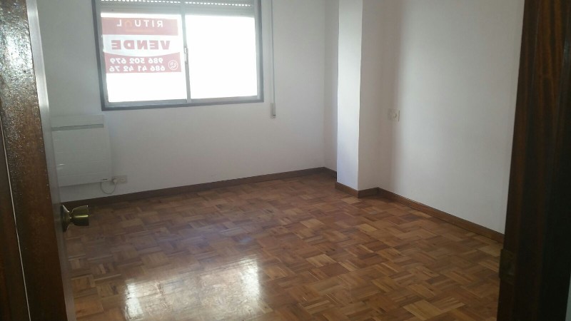 V_1182 -  Piso en  Vilagarcia de Arousa